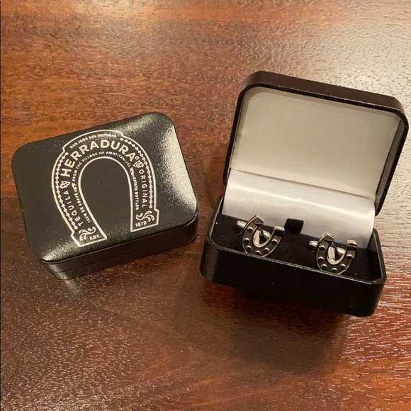 HERRADURA horseshoe cuff links